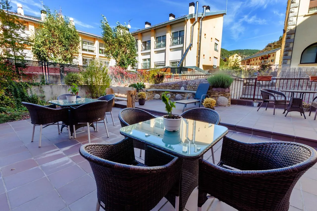 Hotel Flor De Neu El Pont de Suert 2*,